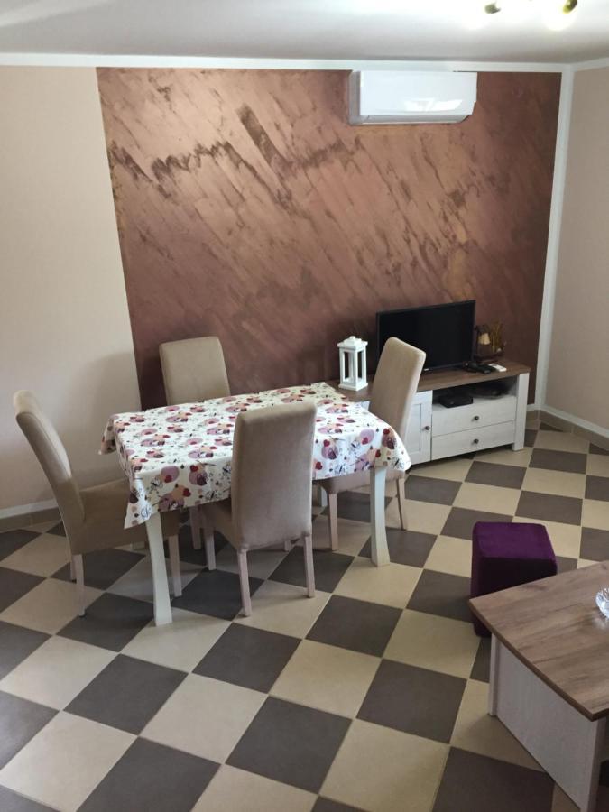 Apartment Elena Τίβατ Εξωτερικό φωτογραφία