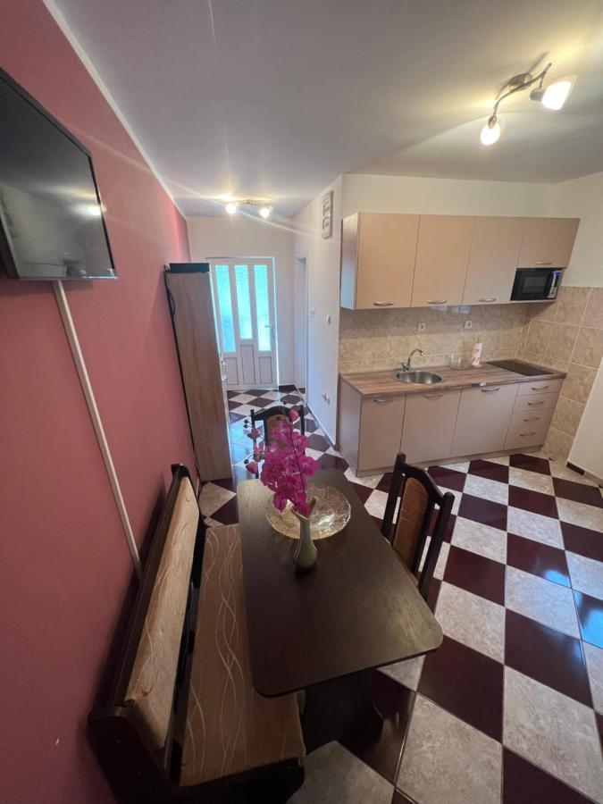 Apartment Elena Τίβατ Εξωτερικό φωτογραφία