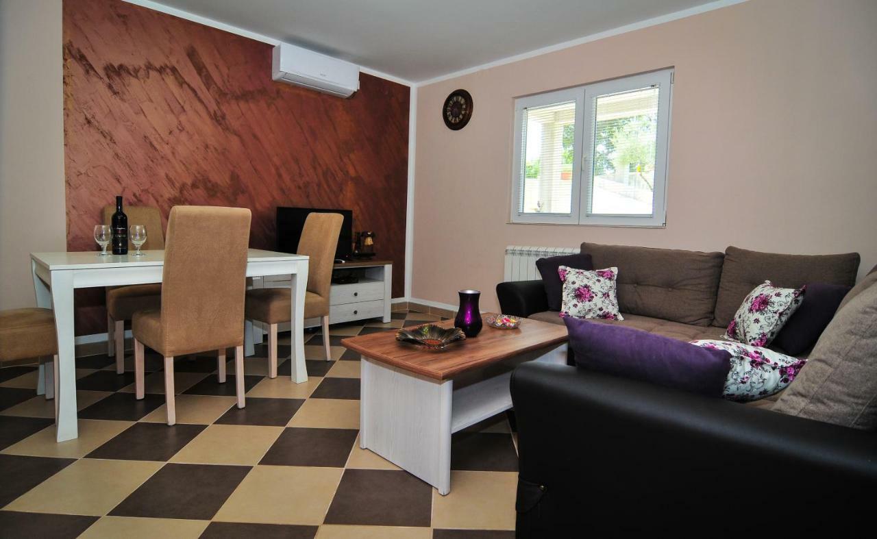 Apartment Elena Τίβατ Εξωτερικό φωτογραφία