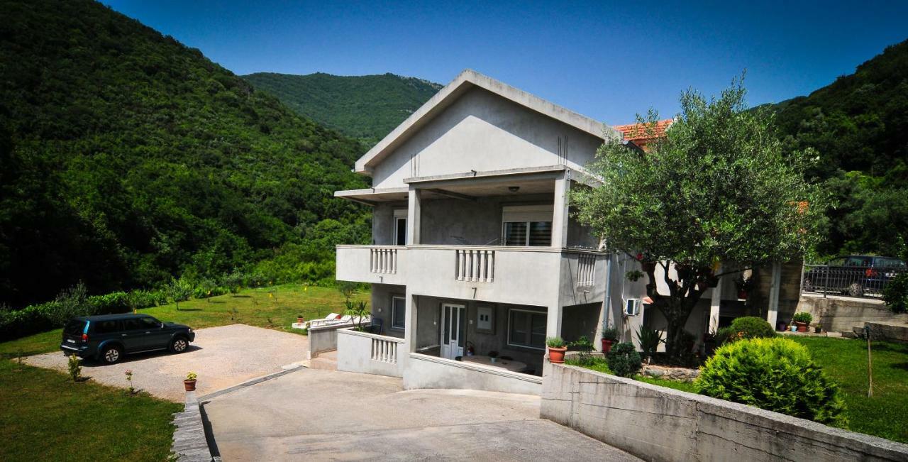 Apartment Elena Τίβατ Εξωτερικό φωτογραφία