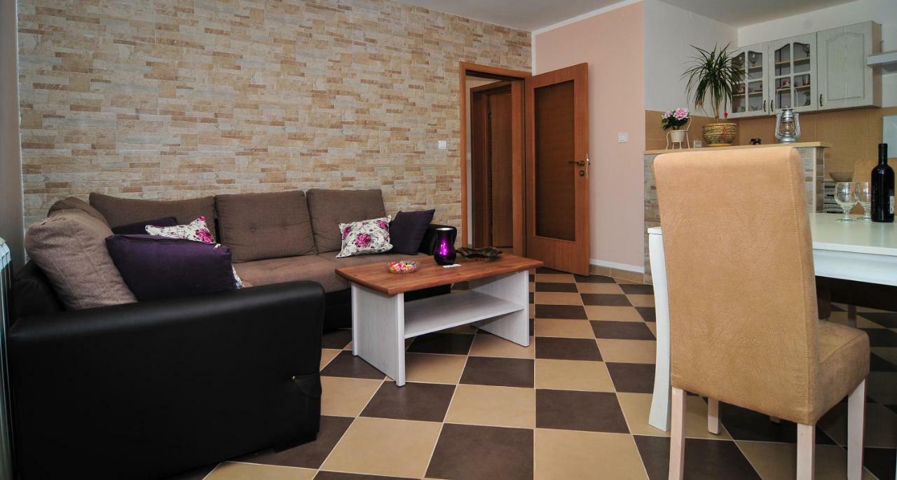 Apartment Elena Τίβατ Εξωτερικό φωτογραφία
